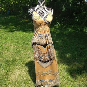 Exquisite Maxi Dress EUC 💛